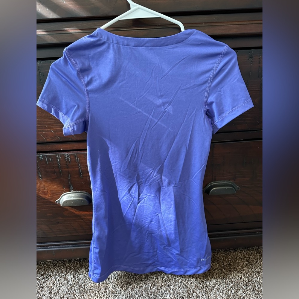 Nike top